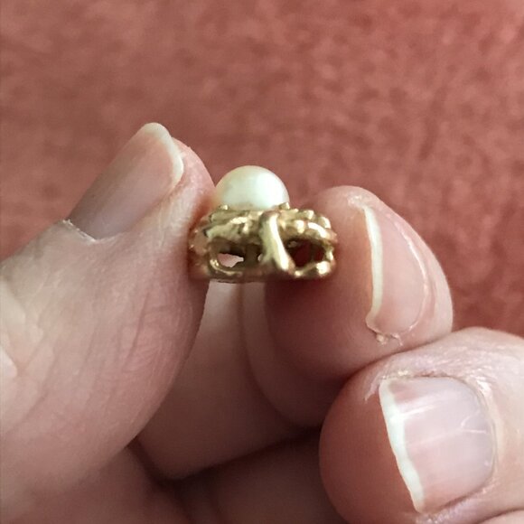 Yellow gold Nugget Pendent with Pearl - Picture 3 of 5